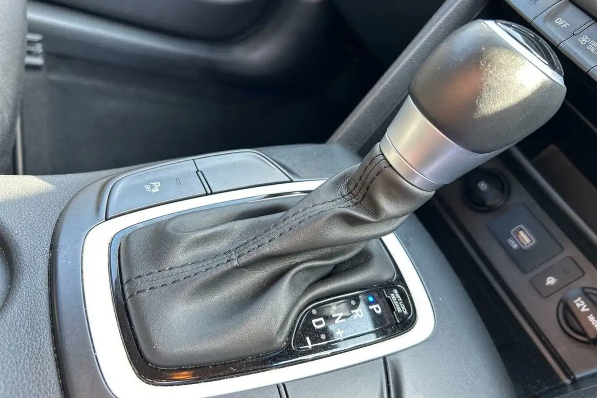 2020-hyundai-kona-16-gdi-premium-hybrid-smart-sense-big-29