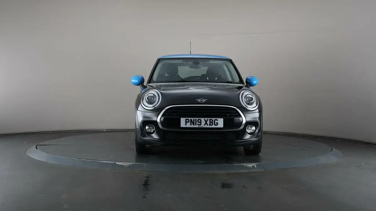 2019-mini-cooper-15-cooper-classic-hatchback-3d-big-38