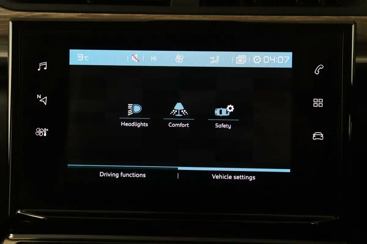 2021-citroen-c3-12-puretech-flair-plus-83ps-big-30