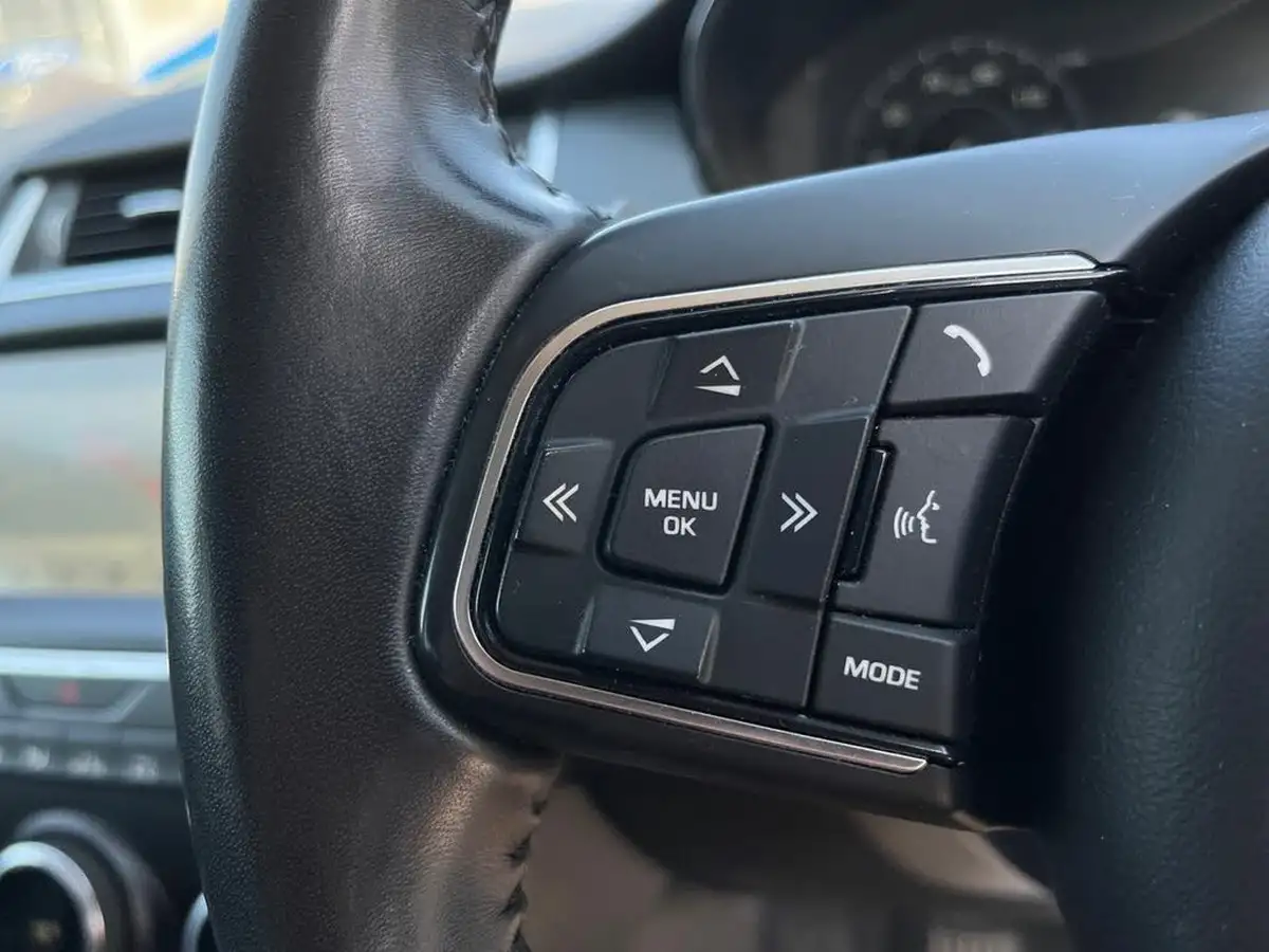 2018-jaguar-e-pace-20-i4d-s-big-15