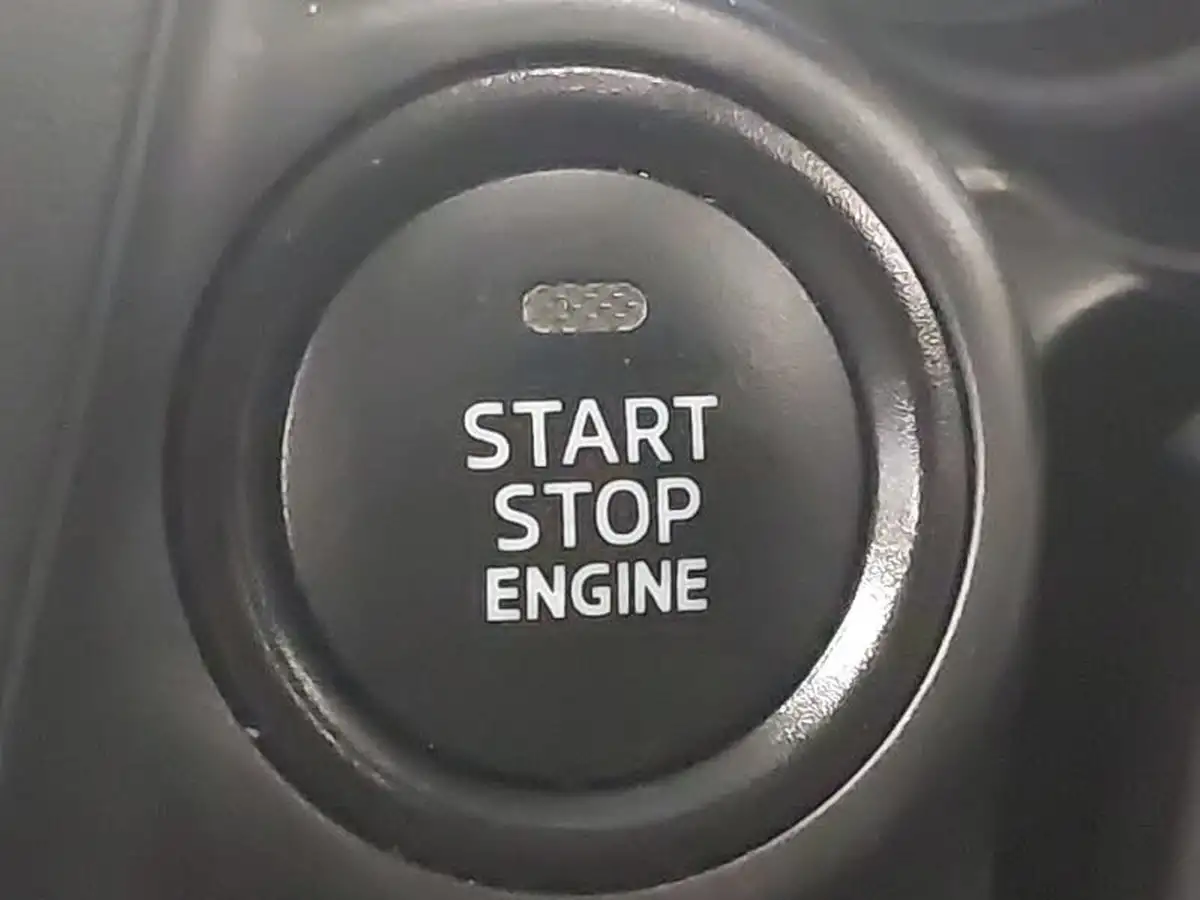 2018-mazda-mazda2-15-se-big-14