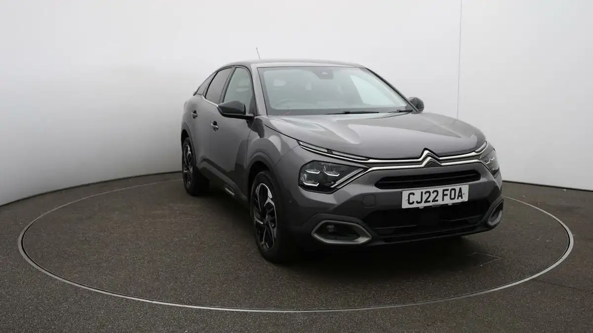 2022-citroen-c4-big-35