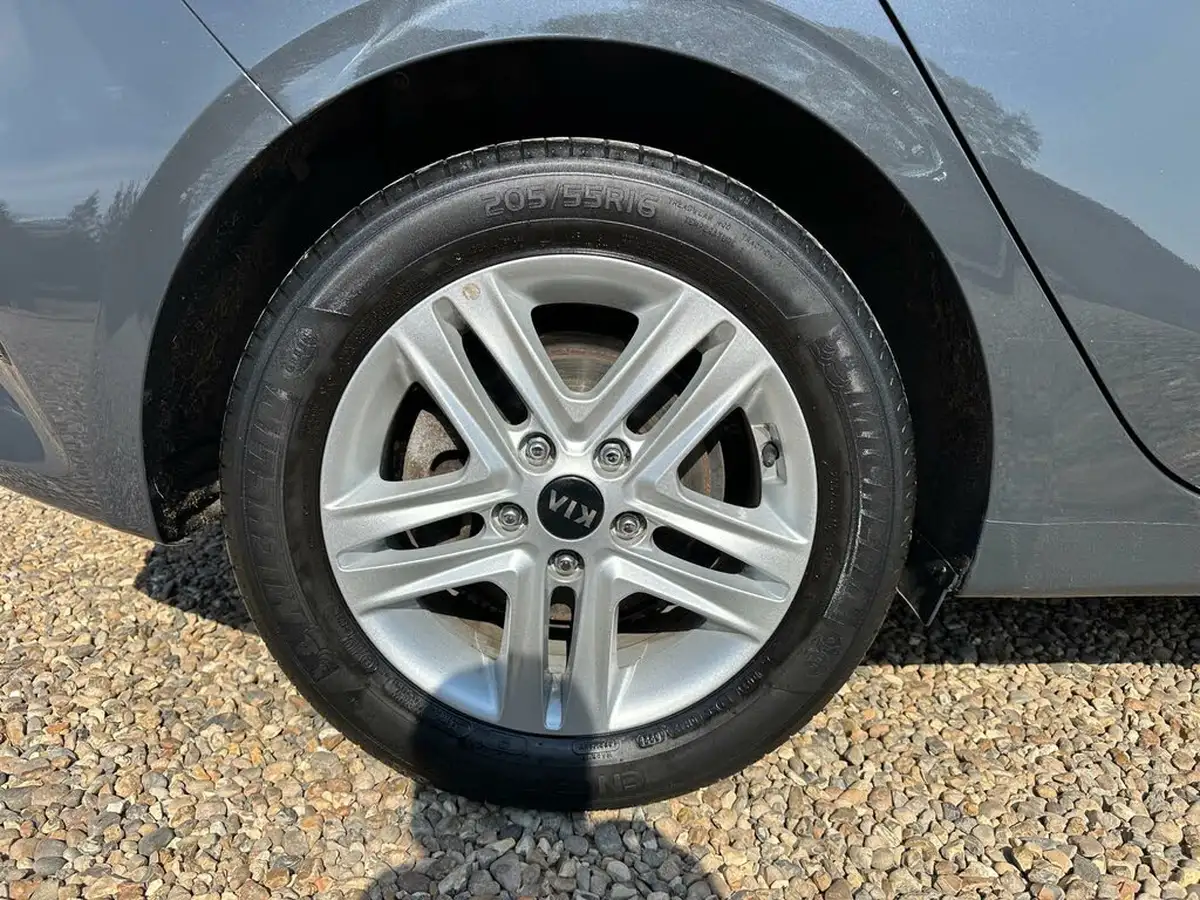 2020-kia-ceed-10-t-gdi-2-hatchback-big-4