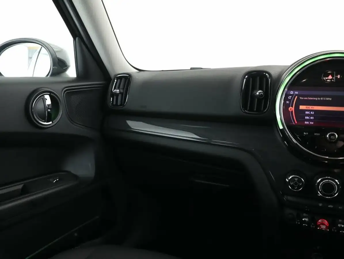 2020-mini-countryman-20td-cooper-d-classic-comfort-auto-big-32