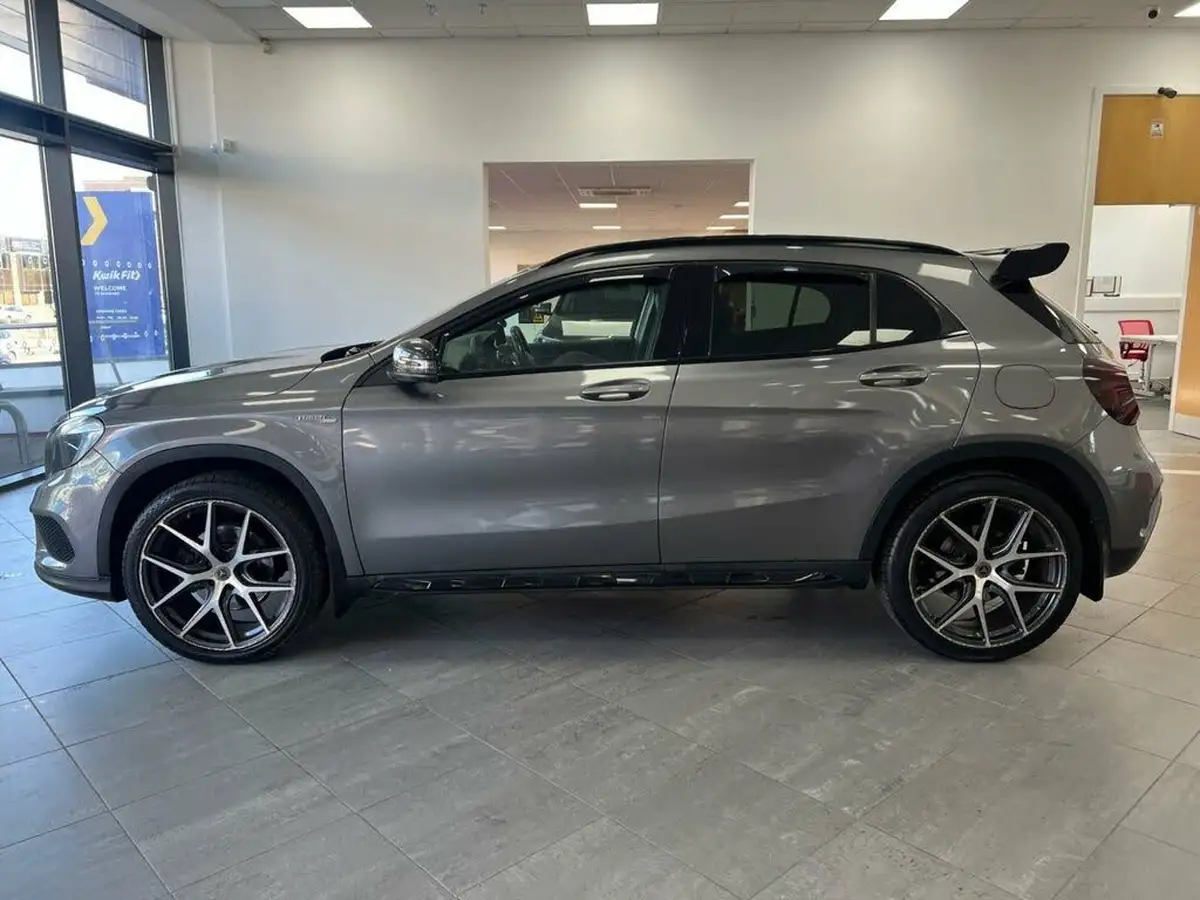 2016-mercedes-benz-gla-class-20-gla-250-amg-line-ss-7g-dct-big-3