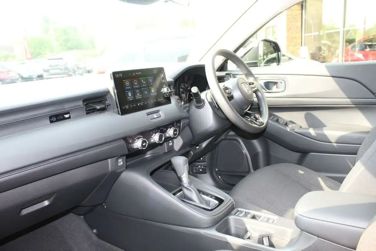 2023-honda-hr-v-15-i-mmd-elegance-big-31