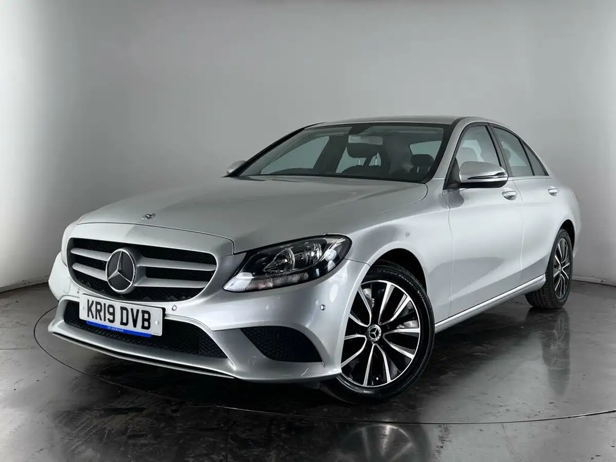 2019-mercedes-benz-c-class-15-c200-se-ss-saloon-4d-big-33