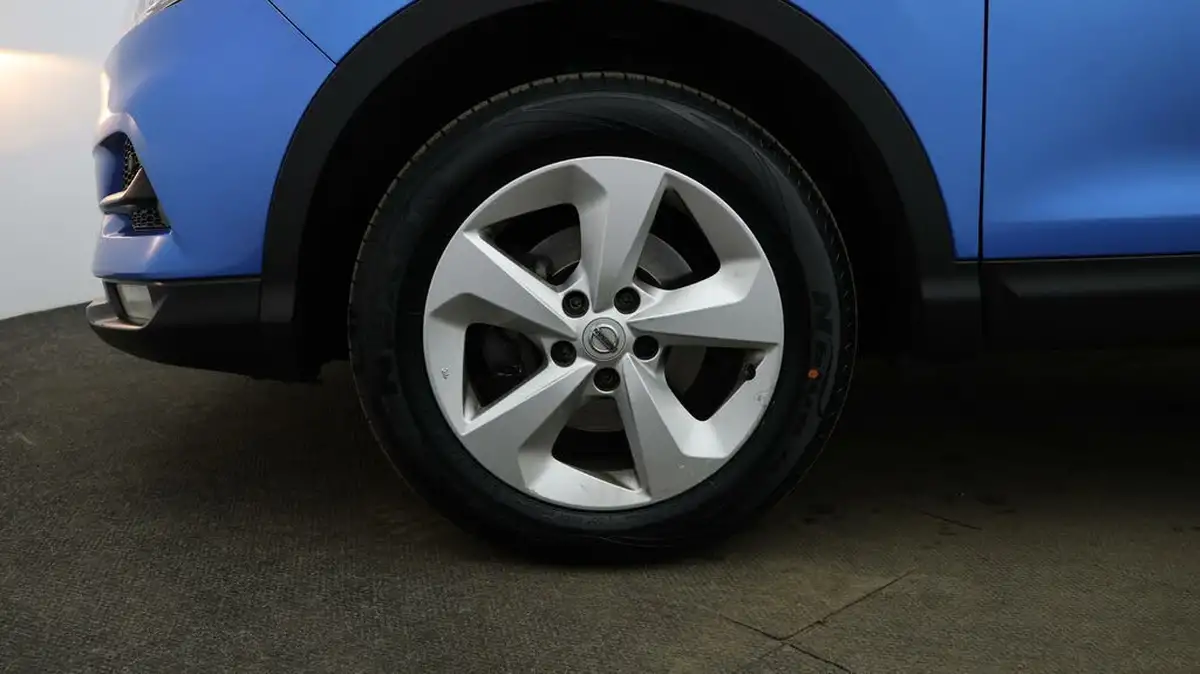 2019-nissan-qashqai-15dci-acenta-premium-17in-alloys-dct-big-17