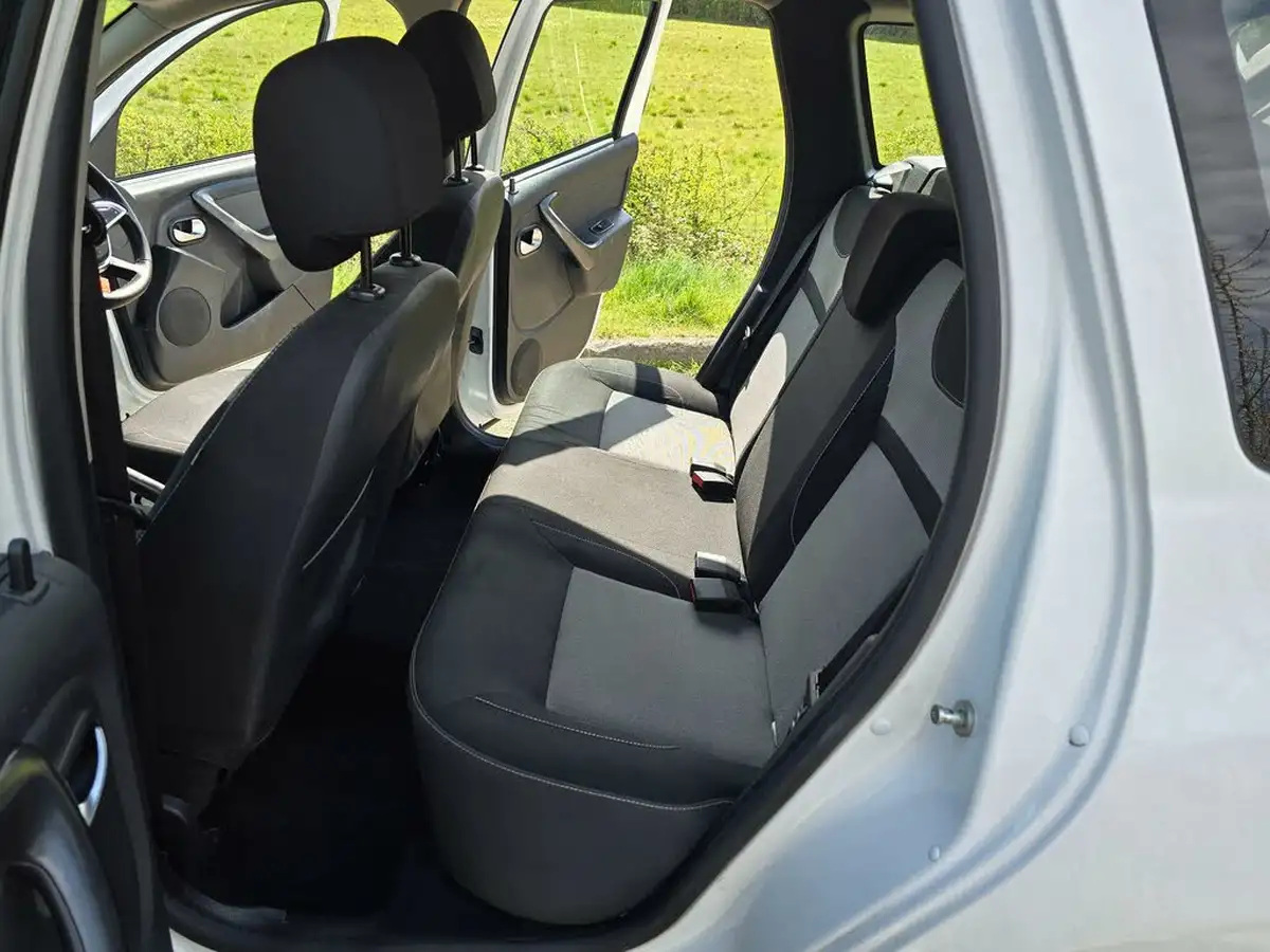 2018-dacia-duster-12-tce-nav-big-27