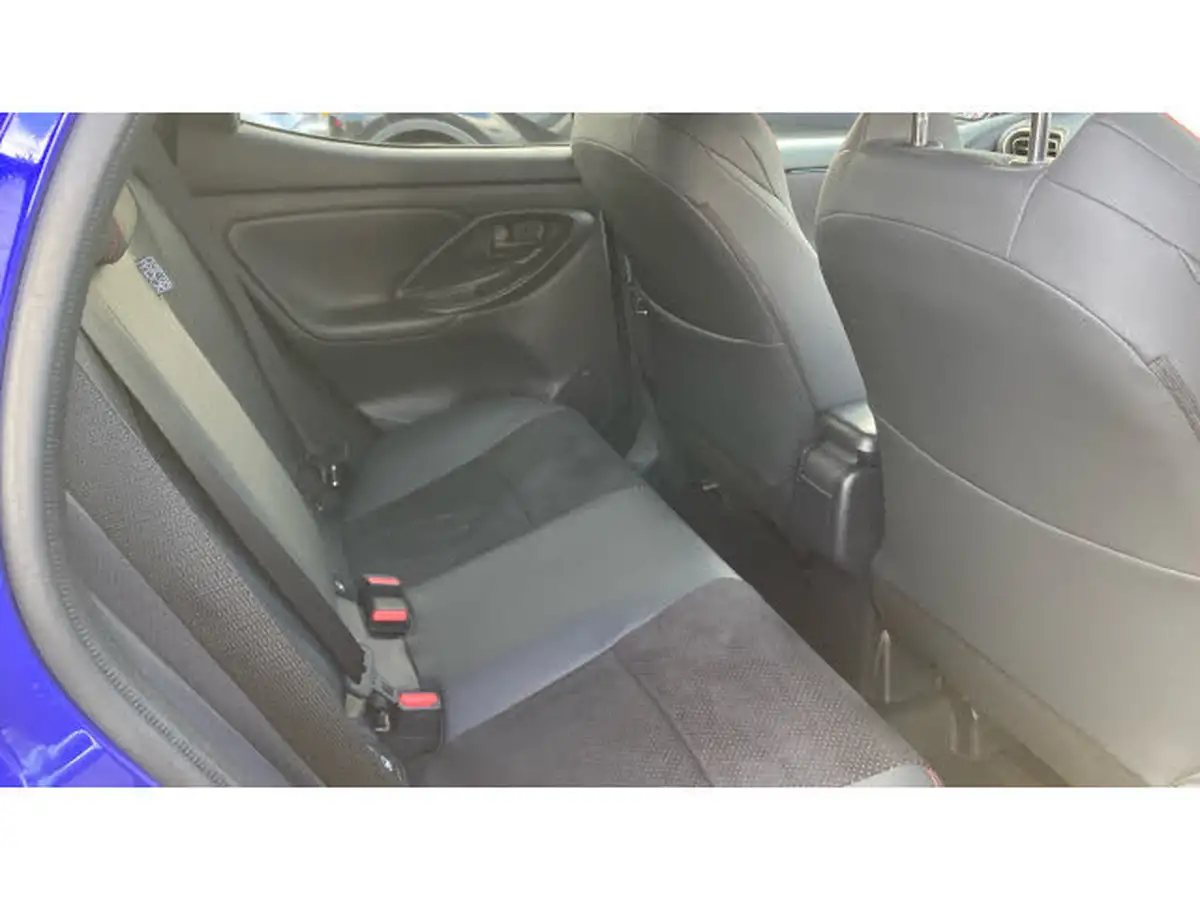 2024-toyota-yaris-15-vvt-i-gr-sport-128bhp-big-12