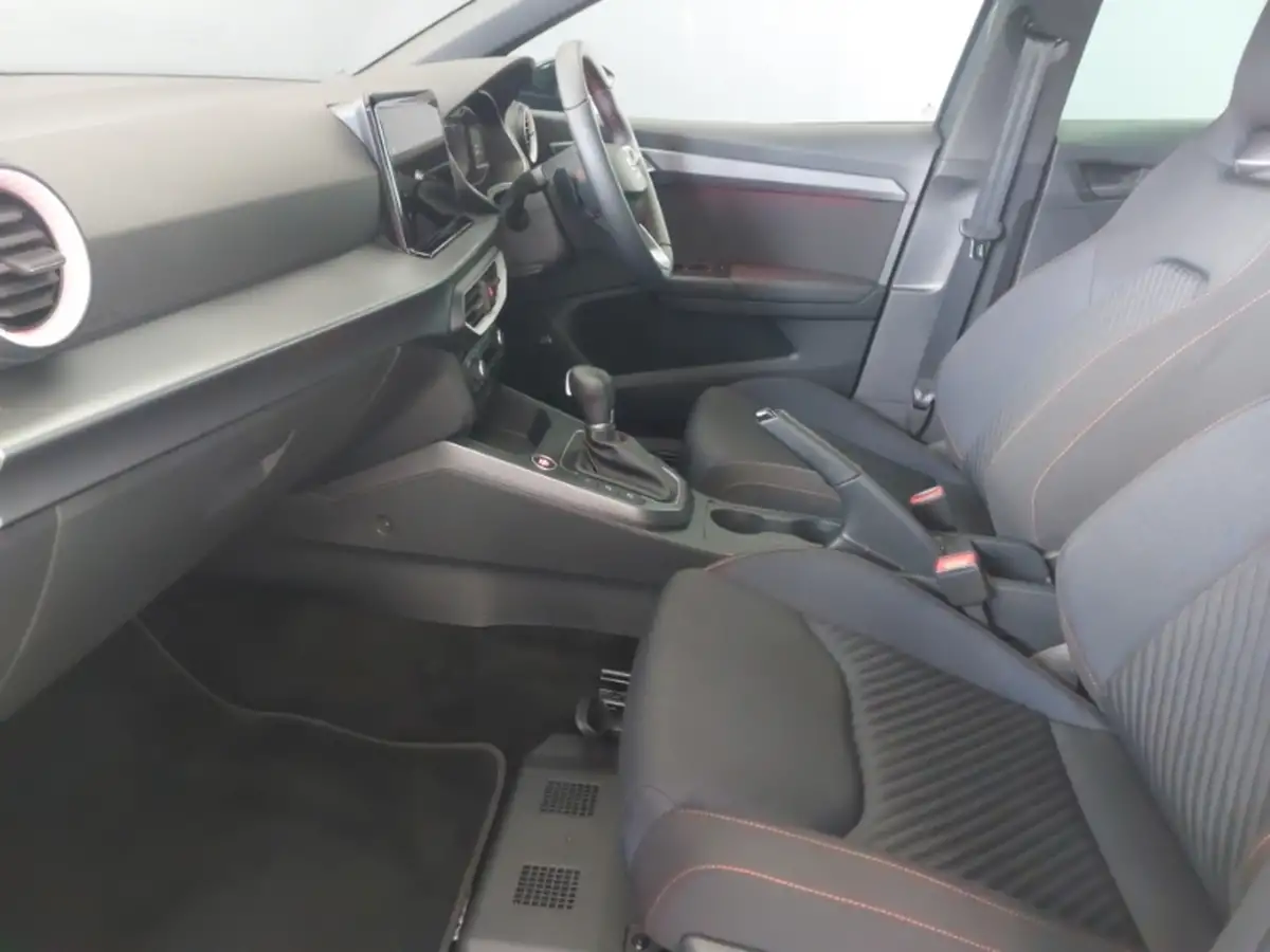 2023-tesla-model-y-e-rwd-big-4