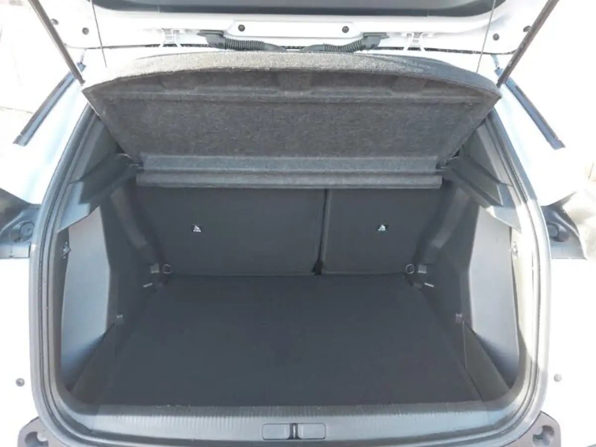 2024-peugeot-2008-suv-12-puretech-gt-130ps-eat8-big-7