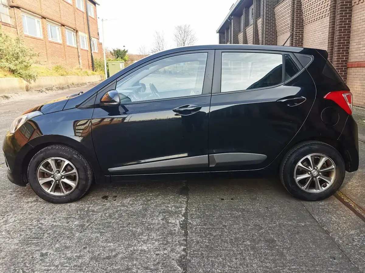 2015-hyundai-i10-10-premium-big-9