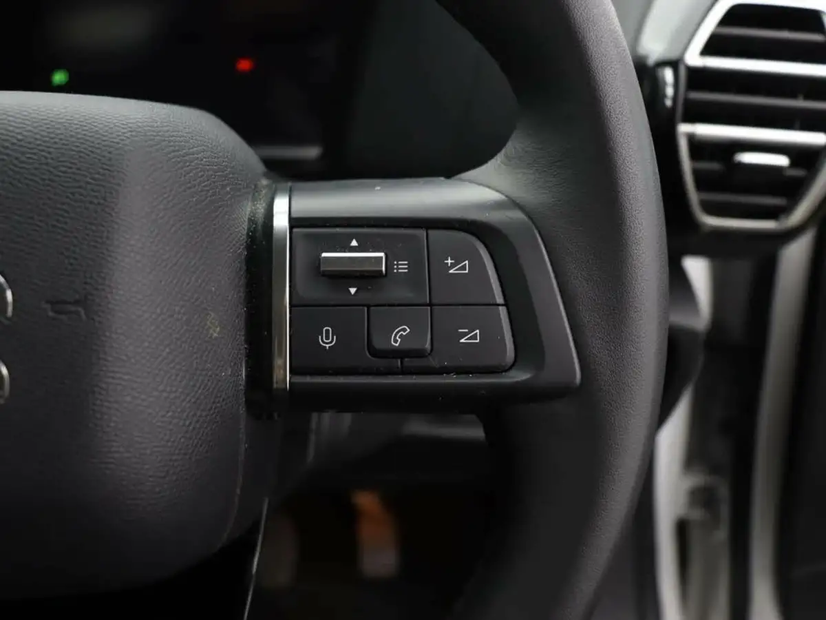 2022-citroen-c4-12-puretech-sense-big-24