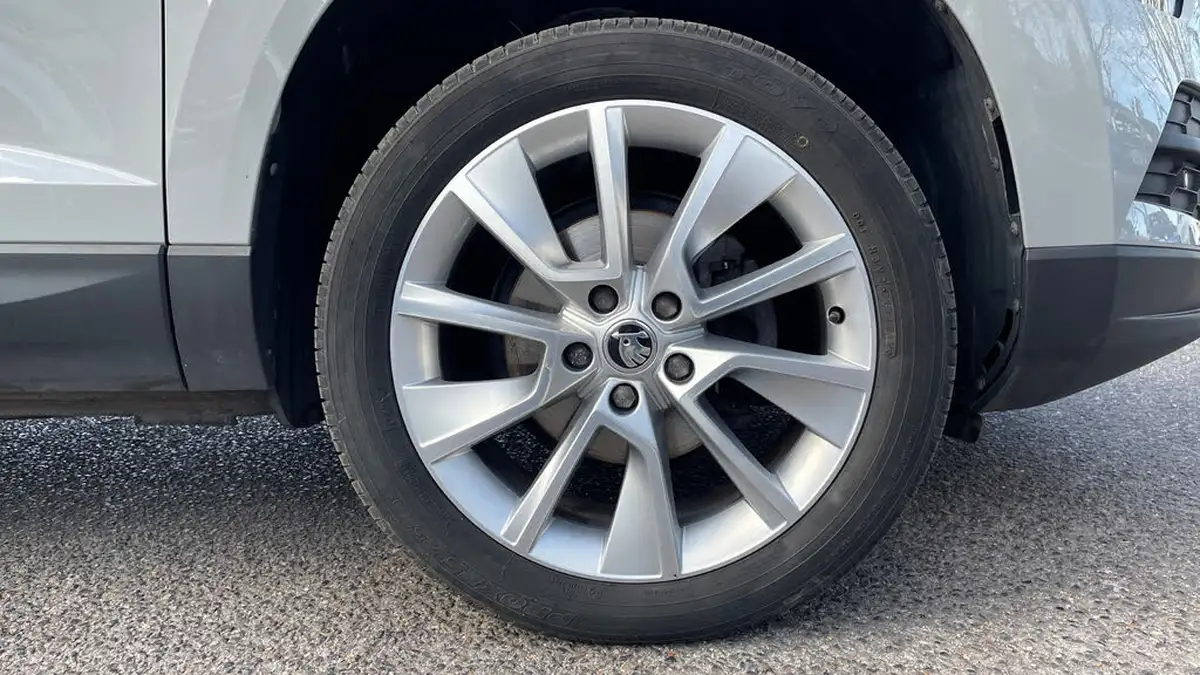 2021-skoda-karoq-15-tsi-se-l-big-19