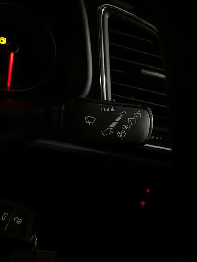2019-seat-leon-20tdi-fr-hatchback-big-16