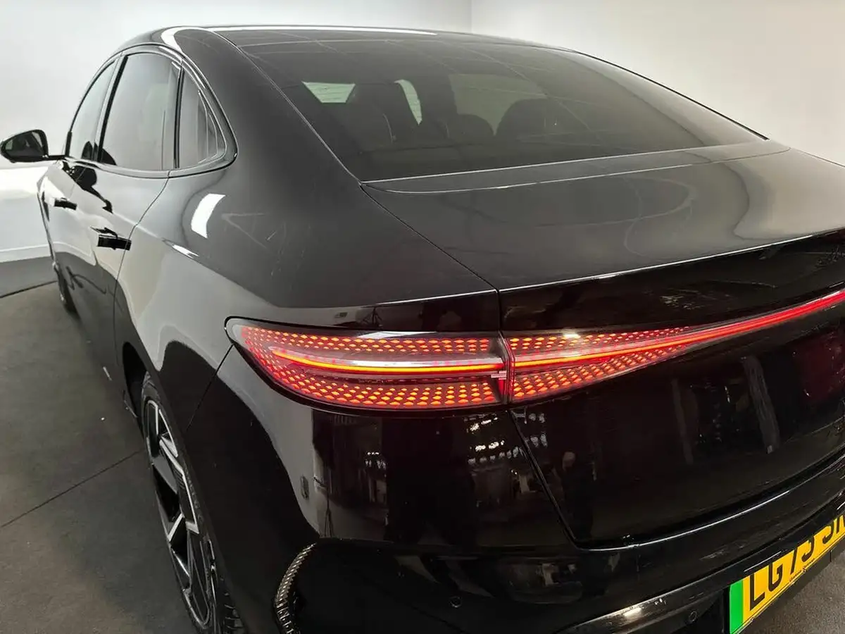 2023-byd-seal-e-excellence-big-32