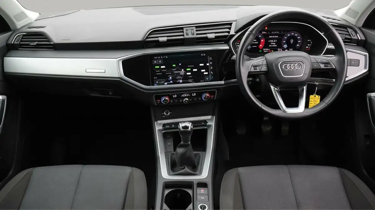 2022-audi-q3-20-35-tdi-technik-big-13