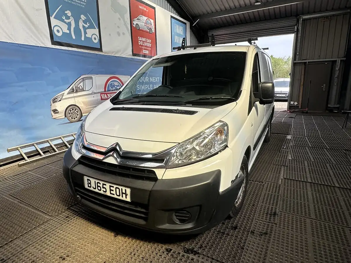 2015-citroen-dispatch-16td-enterprise-panel-big-19