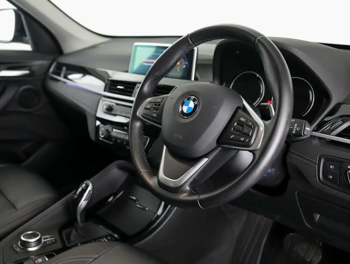 2022-bmw-x1-20-sdrive20i-xline-big-25
