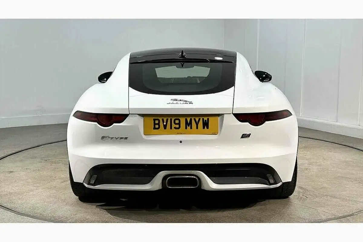 2019-jaguar-f-type-20-i4-chequered-flag-coupe-big-8