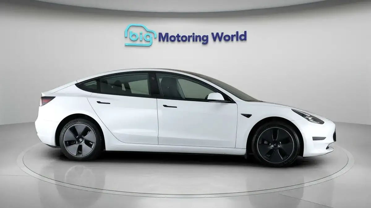 2021-tesla-model-3-e-standard-plus-big-8