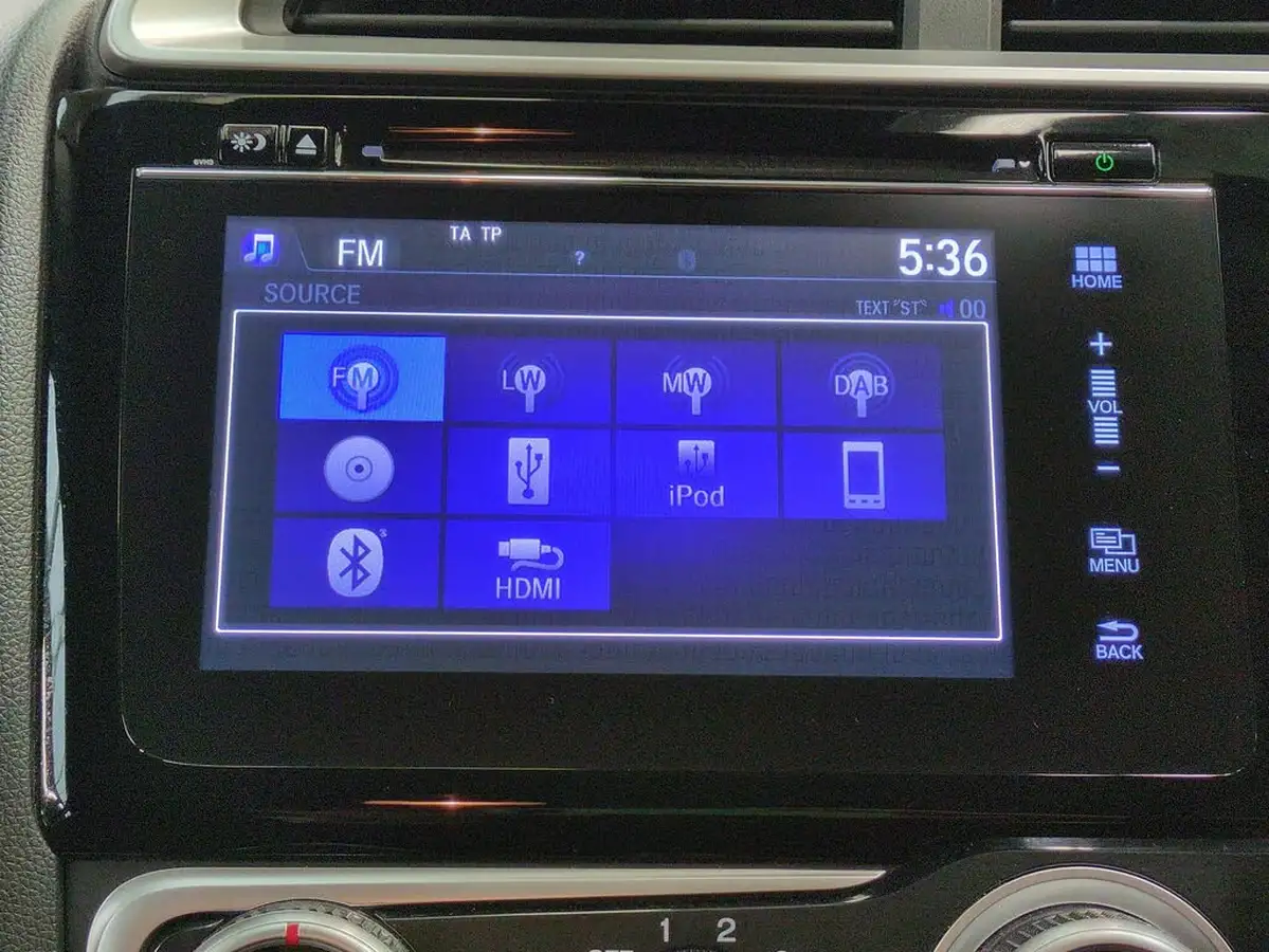 2019-honda-jazz-13-i-vtec-se-navi-big-5