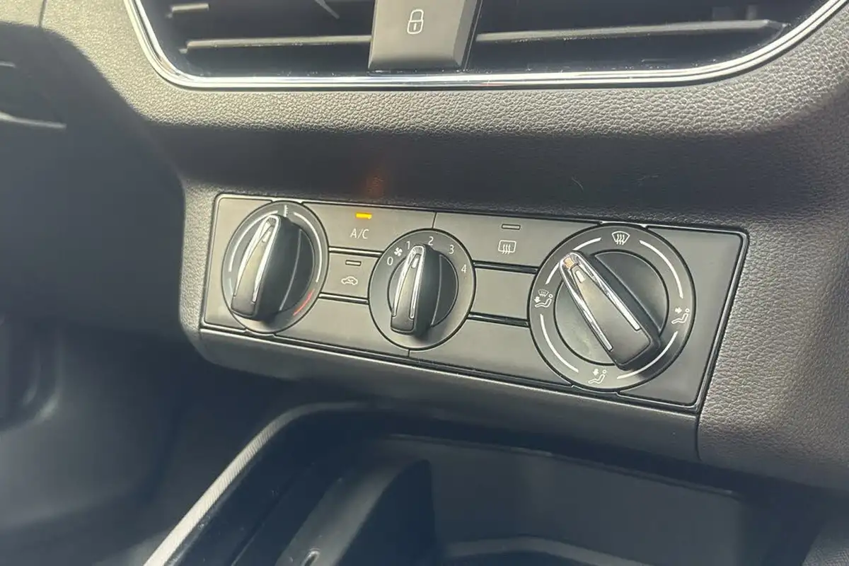 2023-skoda-kamiq-15-tsi-monte-carlo-dsg-big-15