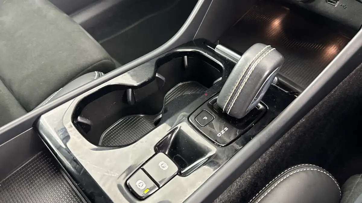 2021-volvo-xc40-15-t5-r-design-262bhp-big-18