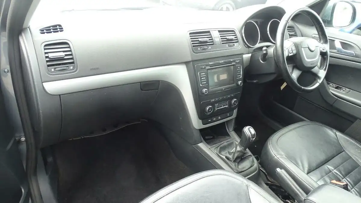 2011-skoda-yeti-20td-elegance-172ps-4x4-big-39