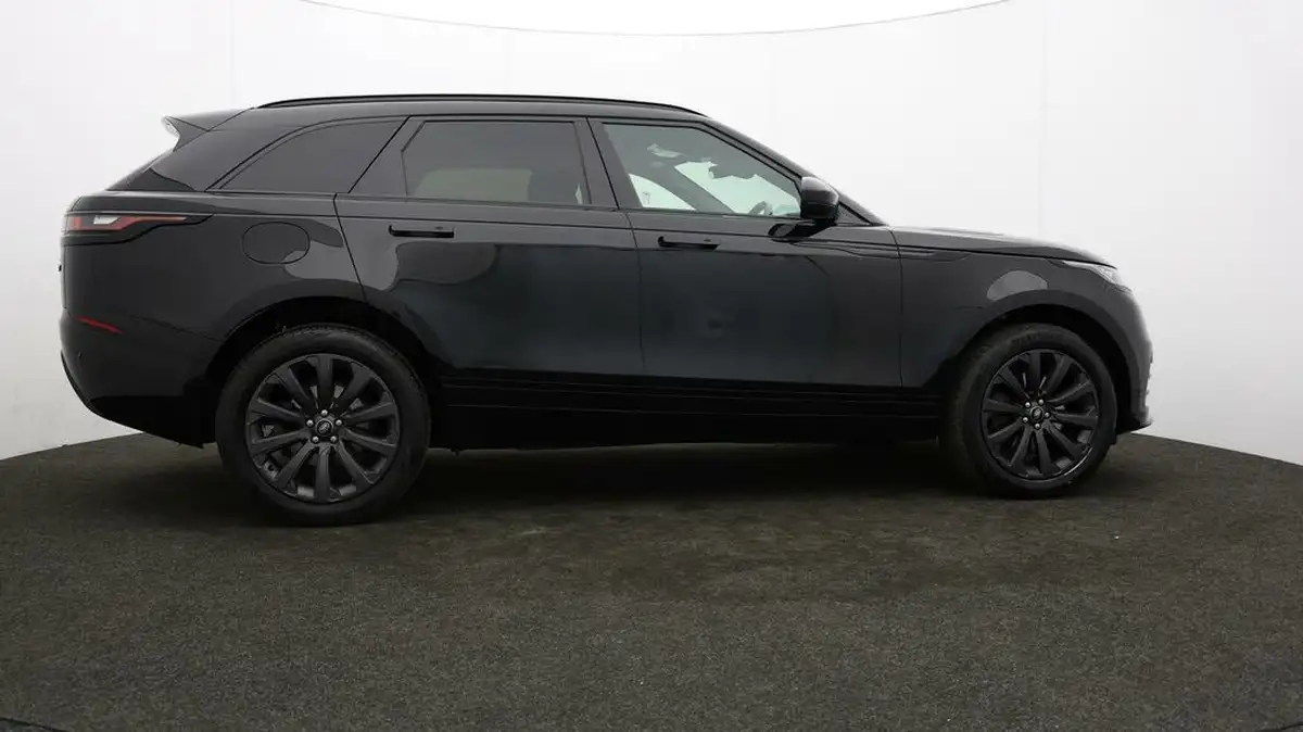 2022-land-rover-range-rover-velar-20-d200-r-dynamic-se-big-32