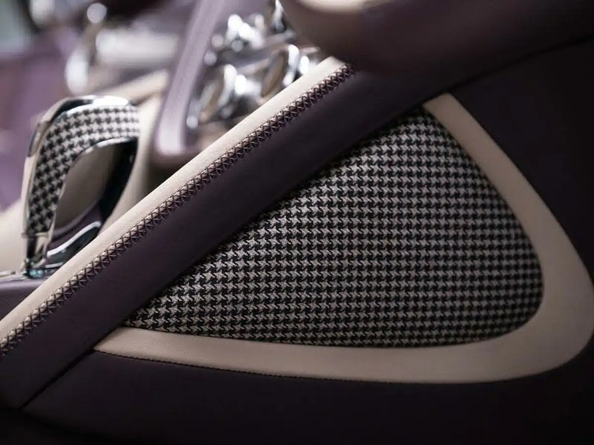 2023-bentley-bentayga-40-v8-extended-wheelbase-azure-big-52