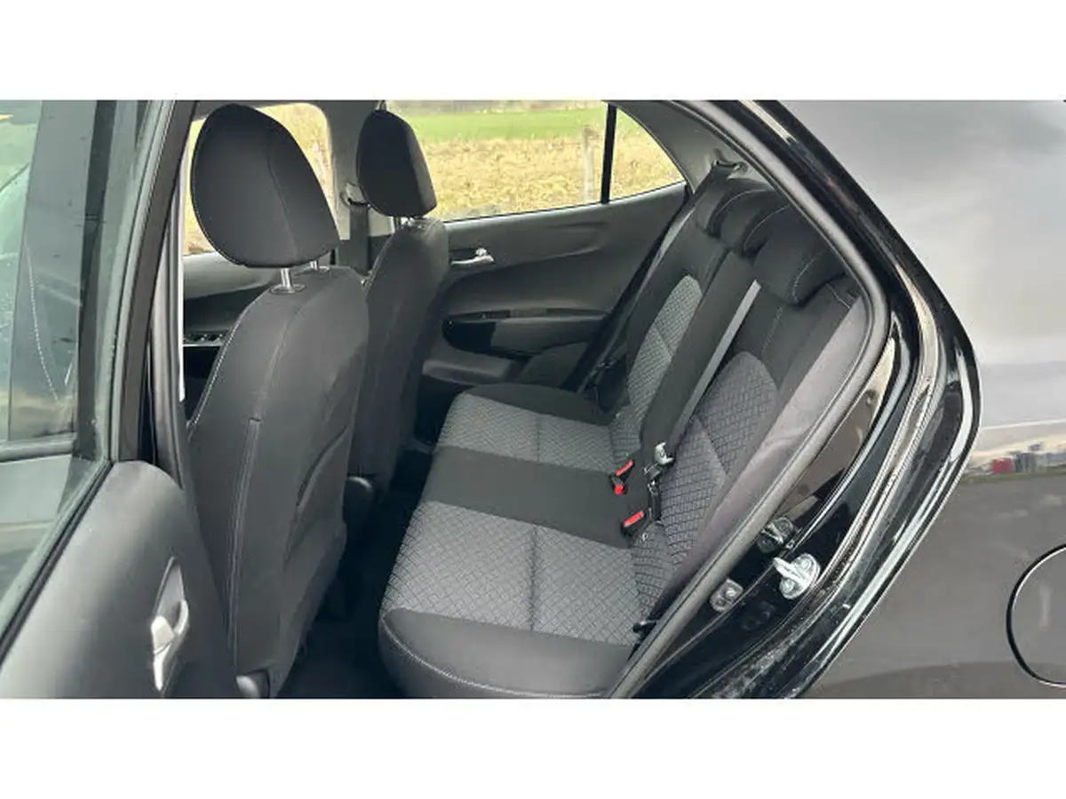 2024-kia-picanto-10-2-big-15