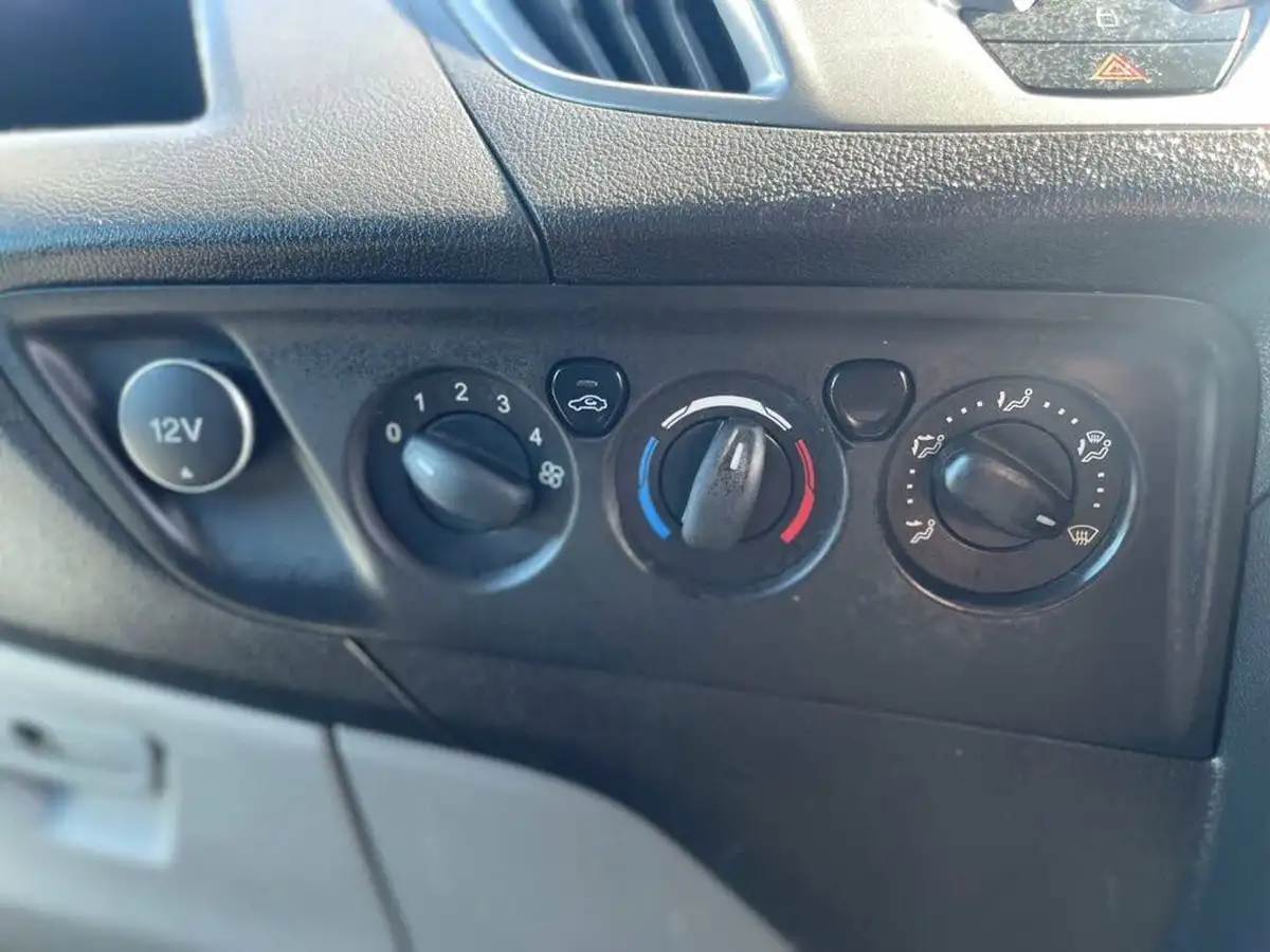 2016-ford-transit-custom-22tdci-270-l1h1-trend-125ps-panel-van-big-17