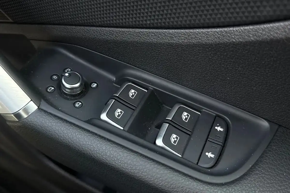 2021-audi-q2-15-35-tfsi-s-line-big-38