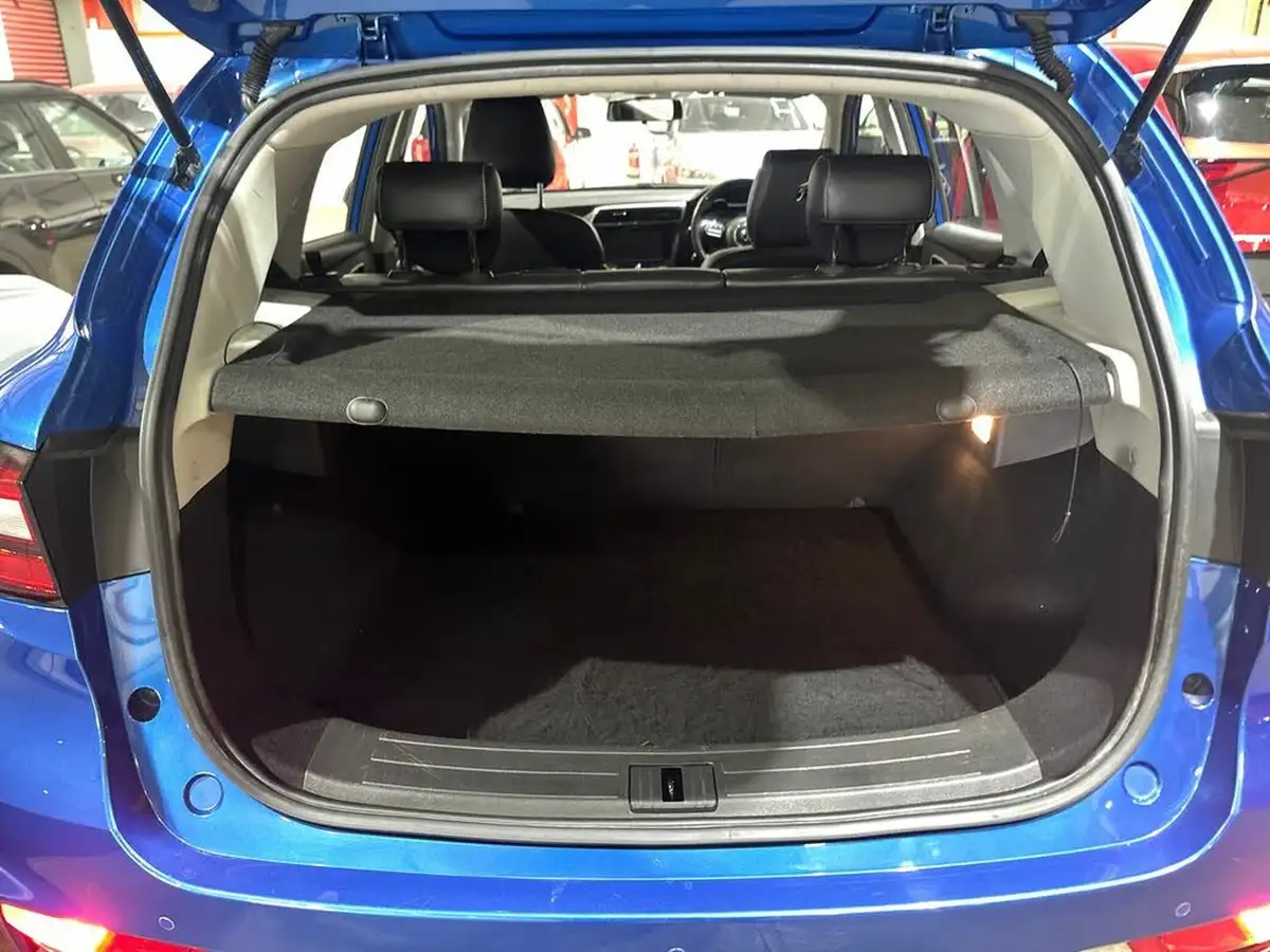 2019-mg-zs-suv-10t-gdi-exclusive-111ps-big-24