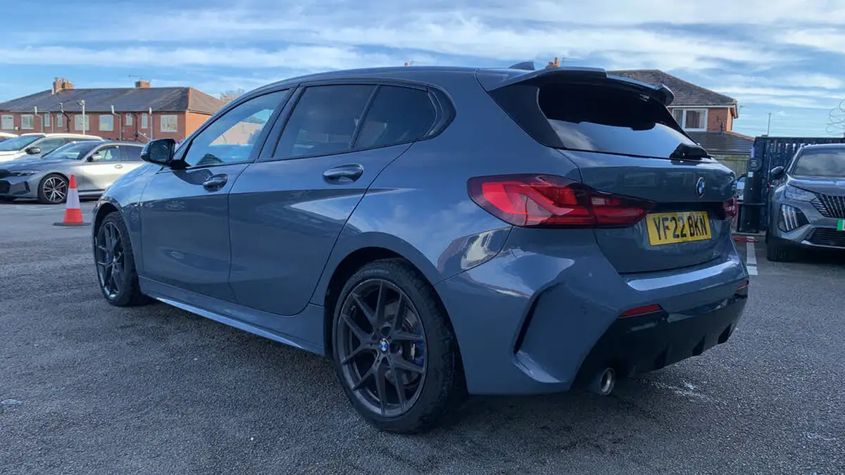 2022-bmw-1-series-15-118i-m-sport-lcp-dct-big-16