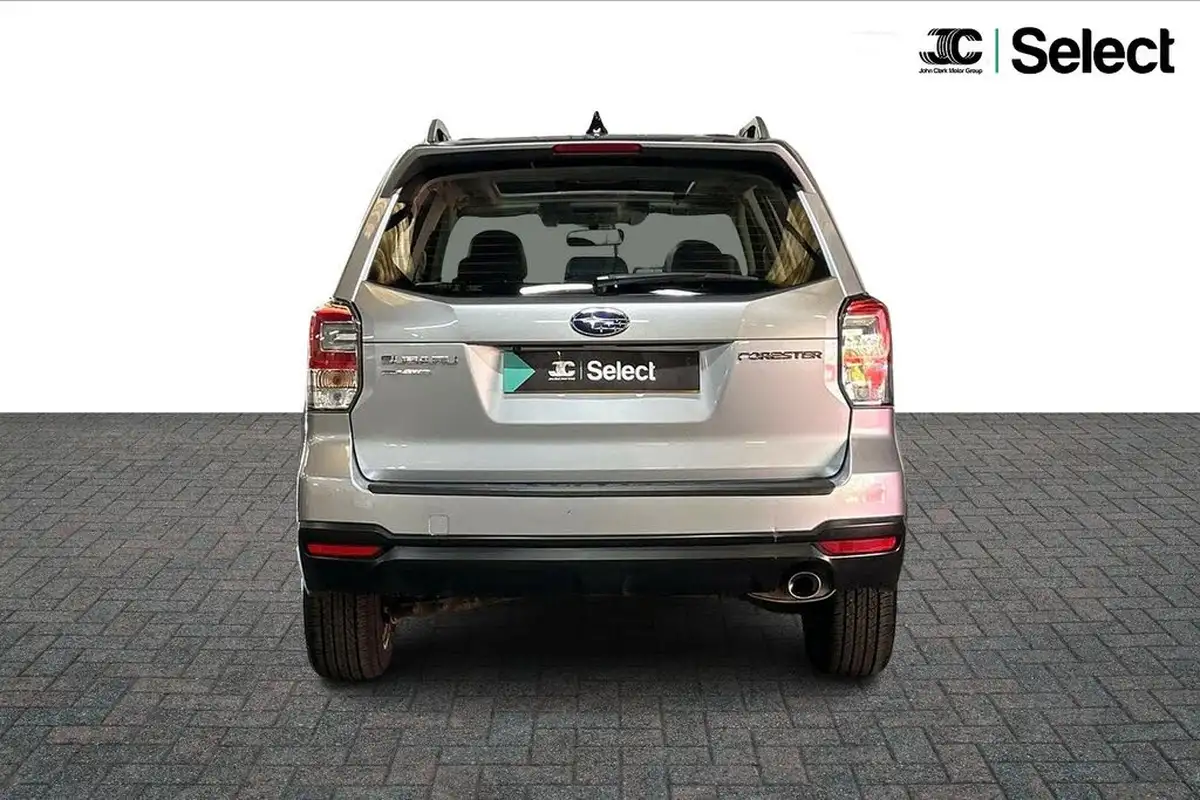2018-subaru-forester-20-xe-premium-4x4-lineartronic-big-13
