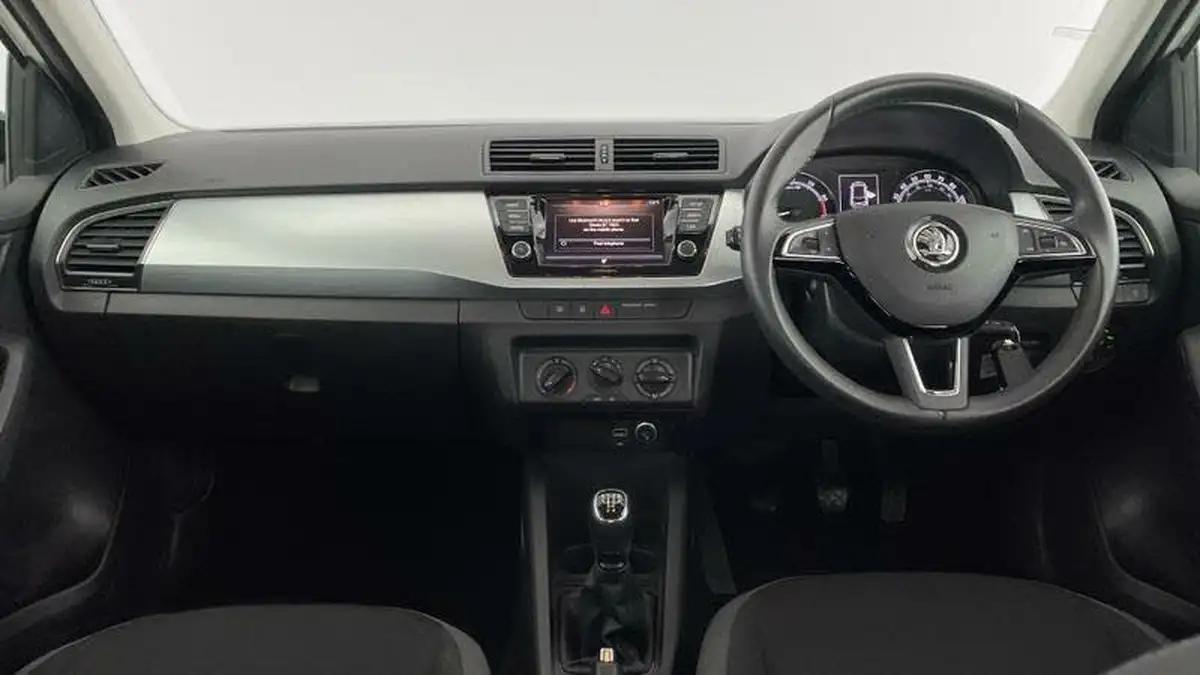 2019-skoda-fabia-10-tsi-colour-edition-big-7