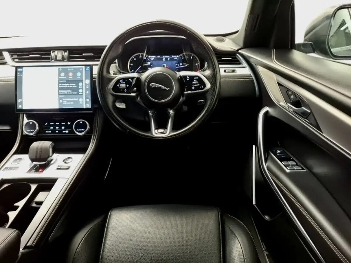 2021-jaguar-f-pace-20-d200-r-dynamic-s-mhev-big-6