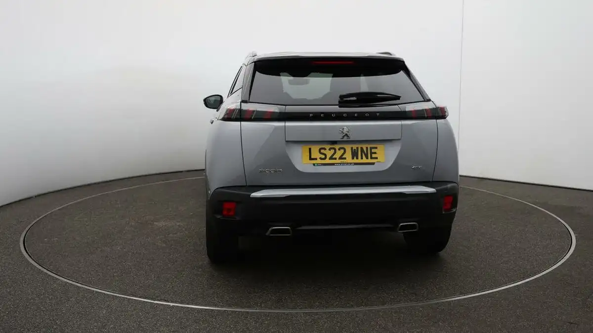 2022-peugeot-2008-suv-12-puretech-gt-big-51