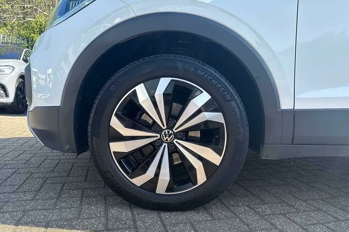2023-volkswagen-t-cross-10-tsi-black-edition-95ps-big-4