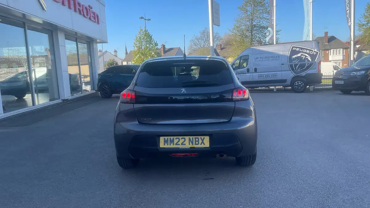 2022-peugeot-208-12-puretech-active-premium-100ps-big-8
