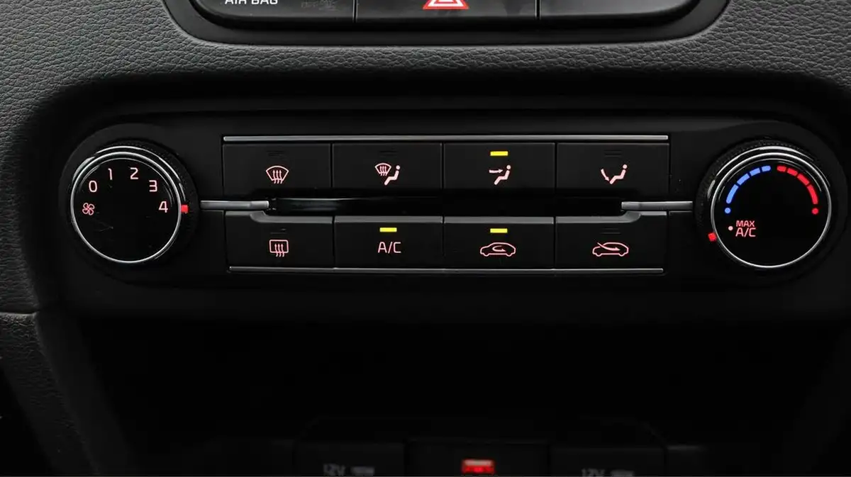 2022-kia-xceed-10-t-gdi-2-big-11