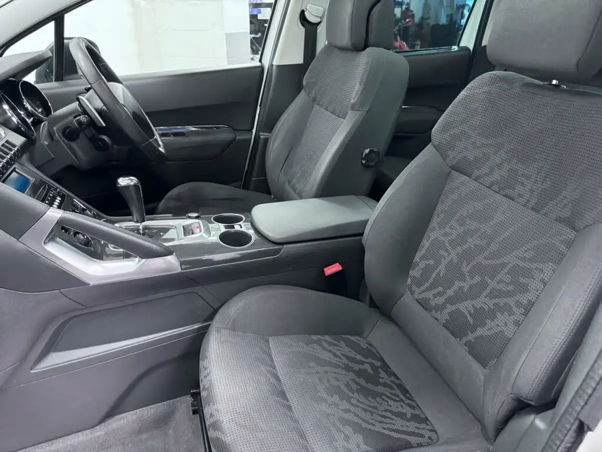 2012-peugeot-3008-crossover-16e-hdi-allure-big-50