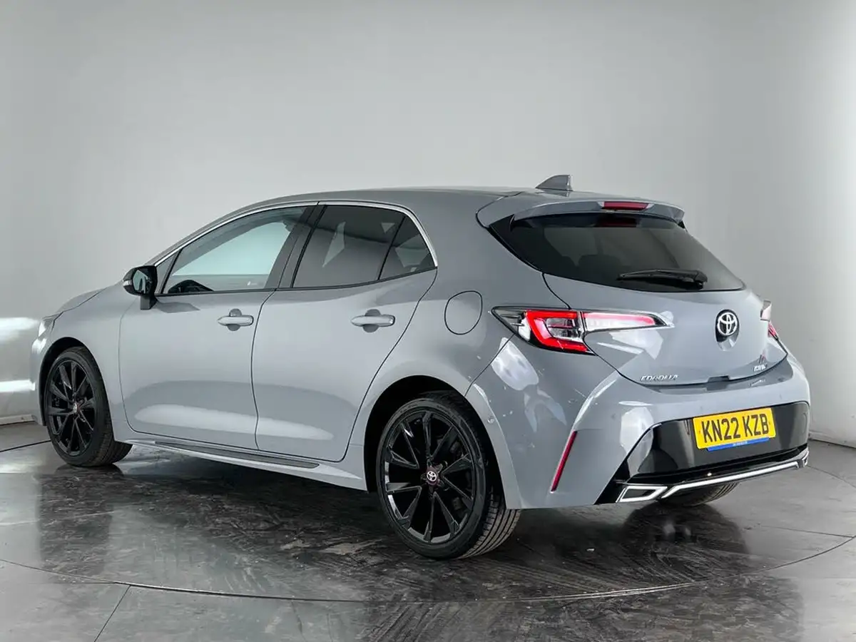 2022-toyota-corolla-18-vvt-i-gr-sport-120bhp-trk-hatchback-big-2