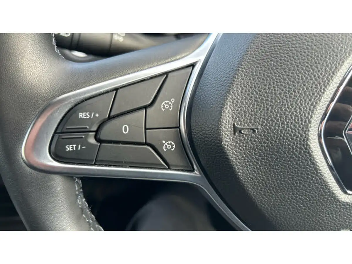 2021-renault-clio-10-tce-iconic-edition-big-26