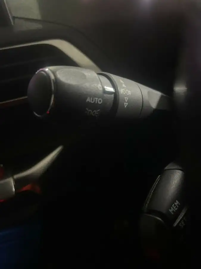 2018-peugeot-5008-suv-15-bluehdi-gt-line-big-15