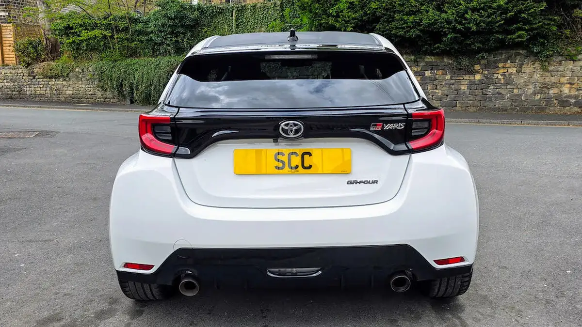 2021-toyota-yaris-16-gr-circuit-pack-big-33