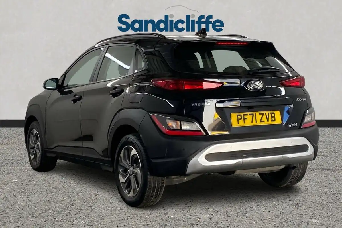 2022-hyundai-kona-16-gdi-se-connect-big-5